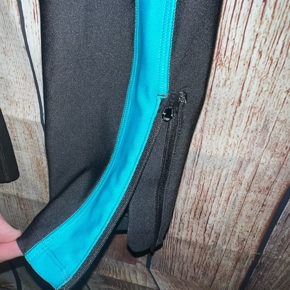 Under Armour compression pants women’s size Medium - Picture 5 of 10